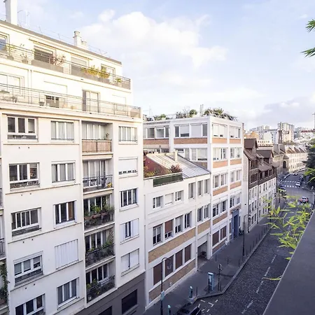 Apartment Bright 37m For 2 With Balcony In Heart Of Paris! *